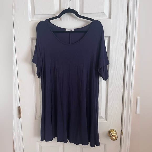 Esenchel Tops - Womens Navy Blue Esenchel Top Size 2X